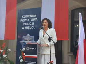 Uczestnicy obchodów Święta Policji w Mieleckiej jednostce policji