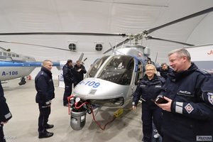 policja.pl policyjne Belle-407GXi  z policją