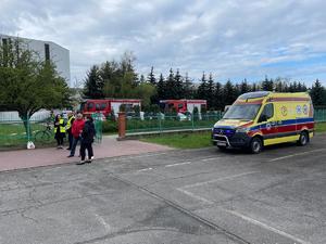 uczestnicy ćwiczeń dowódczo-sztabowych służb Policji, Państwowej Straży Pożarnej oraz Pogotowia Ratunkowego.