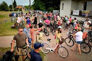 uczestnicy rajdu rowerowego w Radomyślu Wielkim