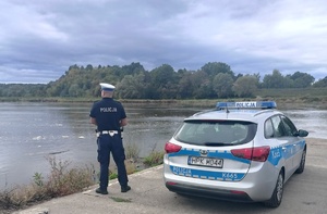 policjanci monitorują stan rzek w powiecie mieleckim