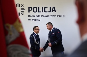 Uroczyste wprowadzenie Komendanta Powiatowego Policji w Mielcu - uczestnicy uroczystości