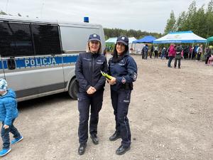 Uczestnicy I Rodzinnego Rajdu Pieszego pn. „Budzimy w wiosnę w lasach piątkowskich”