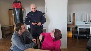 uczestnicy Spotkania mieleckich policjantów z członkami Stowarzyszenia Osób z Niepełnosprawnościami „Tacy Sami”
