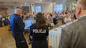 Uczestnicy Spotkania policjantów z seniorami na terenie gminy Tuszów Narodowy