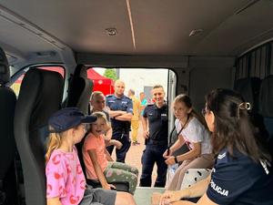 Uczestnicy pikników i imprez plenerowych na terenie mielca i powiatu zorganizowanych z okazji dnia dziecka