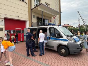 Uczestnicy pikników i imprez plenerowych na terenie mielca i powiatu zorganizowanych z okazji dnia dziecka