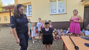 Dzieci z przedszkolakami w Rzemieniu