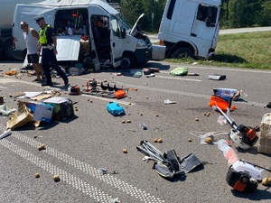 zdjęcia z miejsca zdarzenia, pojazdy uczestniczące