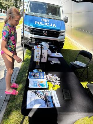 uczestnicy powitania lata w Mielcu na MOSIR