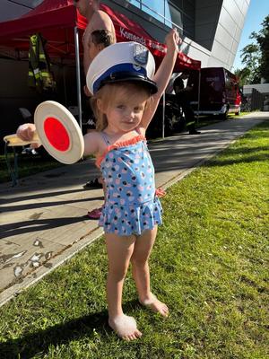 uczestnicy powitania lata w Mielcu na MOSIR