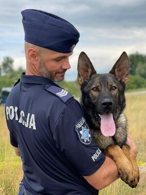 sierż. szt. Daniel Lasek z DOLAREM