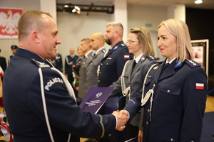 uczestnicy obchodów Święta Policji 2025 w mieleckiej jednostce Policji