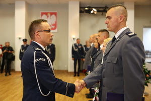 uczestnicy obchodów Święta Policji 2025 w mieleckiej jednostce Policji