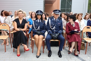 uczestnicy rozpoczęcia roku szkolnego w Zespole Szkół Ekonomicznych w Mielcu