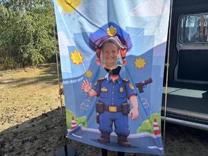 Policjanci na III Powiatowych Warsztatach MDP w Wojkowie z uczestnikami przedsięwzięcia