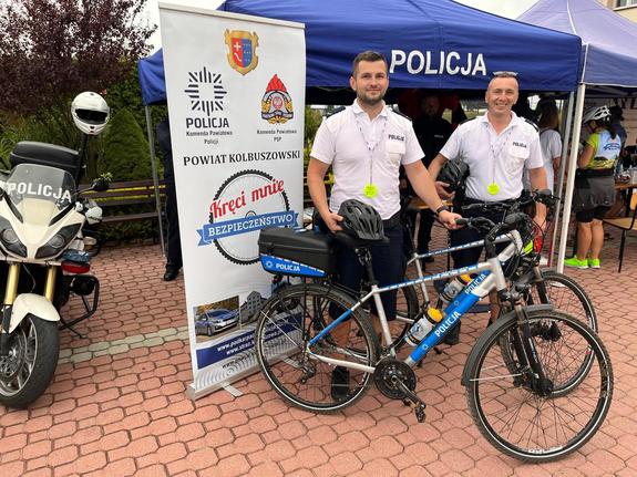 mieleccy policjanci podczas rajdu w Niwiskach