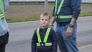 mieszkańcy gminy Wadowice Górne z policjantami podczas działań