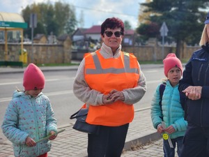 mieszkańcy Gawłuszowic z Wójtem i policjantami podczas działań