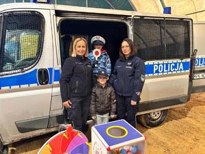 Policyjne stoisko na Hubertusie w Chorzelowie