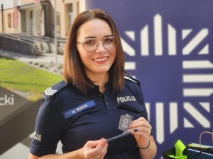 laureaci konkursu, opiekunowie, nauczyciele i policjanci