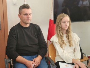 laureaci konkursu, opiekunowie, nauczyciele i policjanci