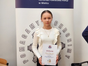 laureaci konkursu, opiekunowie, nauczyciele i policjanci