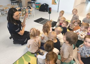 przedszkolaki z "Psotnej Andzi"  policjantką