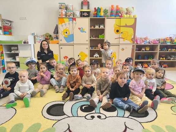 przedszkolaki z "Psotnej Andzi"  policjantką