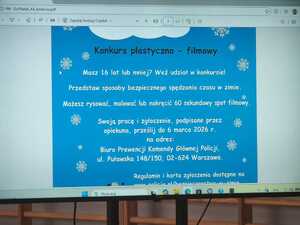 dzielnicowa w SP Ruda z dziećmi