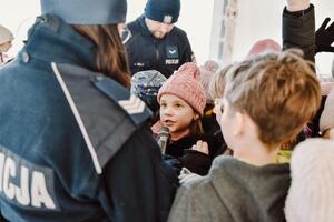 uczestnicy zakończenia ferii z policjantami