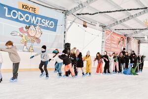 uczestnicy zakończenia ferii z policjantami