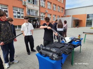 uczestnicy dni otwartych w Mieleckim Ekonomiku