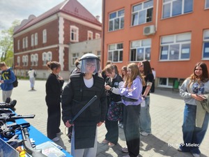 uczestnicy dni otwartych w Mieleckim Ekonomiku