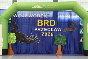 policjanci, organizatorzy Wojewódzkiego Finału Turnieju Bezpieczeństwa w Ruchu Drogowym