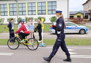policjanci, organizatorzy Wojewódzkiego Finału Turnieju Bezpieczeństwa w Ruchu Drogowym
