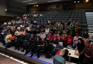 policjanci, organizatorzy Wojewódzkiego Finału Turnieju Bezpieczeństwa w Ruchu Drogowym