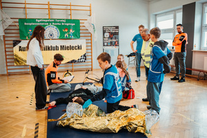 Wojewódzki Finał Turnieju Bezpieczeństwa w Ruchu Drogowym uczestnicy policjanci i organizatorzy