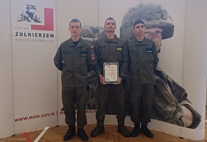 oficer prasowy KPP w Mielcu, uczestnicy zawodów i organizatorzy