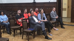 uczestnicy forum, policjanci, medycy, lekarze, prelegenci