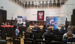 prelegenci i słuchacze forum
