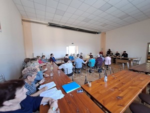 seniorzy i policjanci